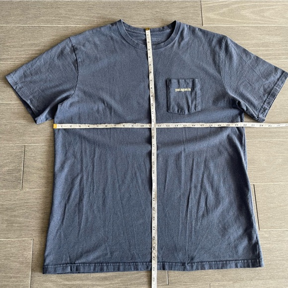 PATAGONIA LINE LOGO RIDGE POCKET RESPONSIBILI-TEE MEN'S BLUE BACK GRAPHIC LARGE - Picture 13 of 13